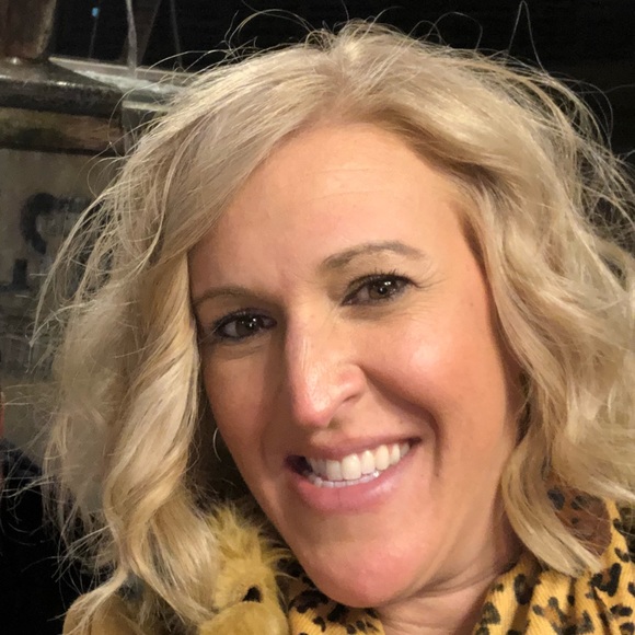 Meet your Posher, Stacy - Picture 1 of 1